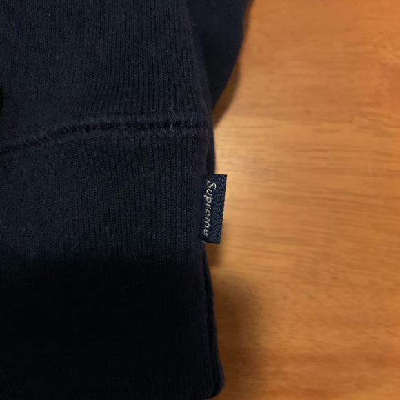 Surpreme hoodie, comes with 2 stickers and origina - Picture 5 of 6